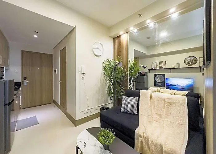 Hotel Gemstonebr In Smdc Fame Residences 4*